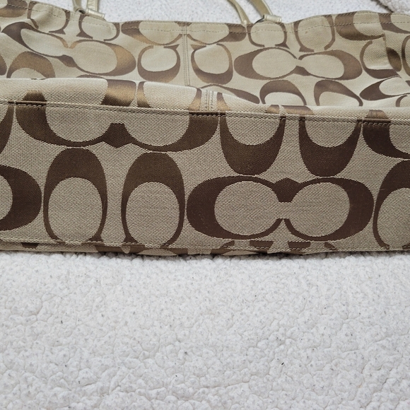 Coach Large Canvas Tote - Picture 5 of 10